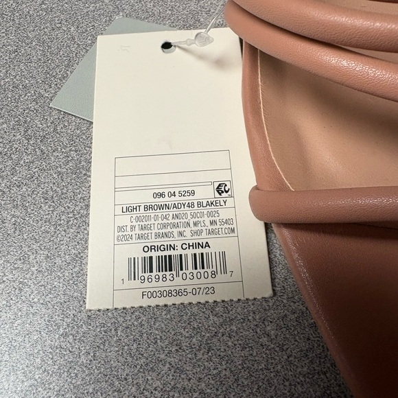 A New Day Tan Strappy Heels NWT - Picture 2 of 4